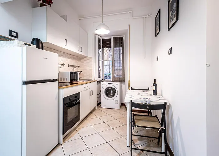 Cozy Saint Peter Apt, Steps From Vatican Apartment