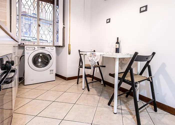 Cozy Saint Peter Apt, Steps From Vatican * Rom